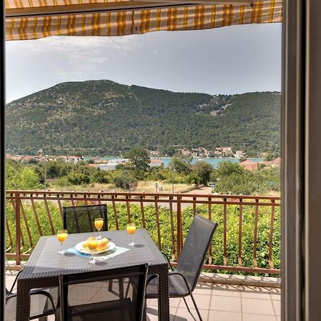 Cozy Apartment Stana In Grebastica ชิเบนิก ภายนอก รูปภาพ