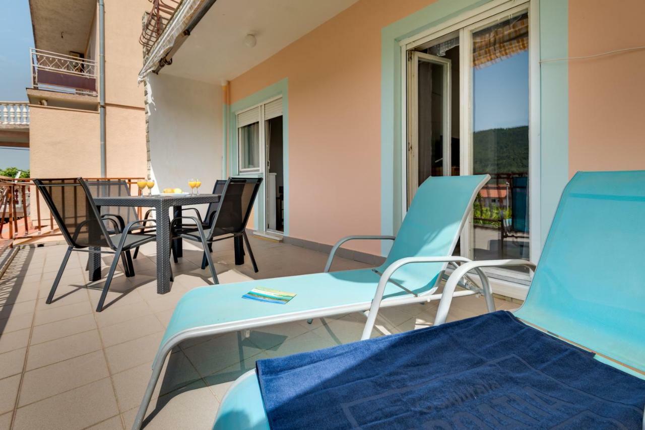 Cozy Apartment Stana In Grebastica ชิเบนิก ภายนอก รูปภาพ