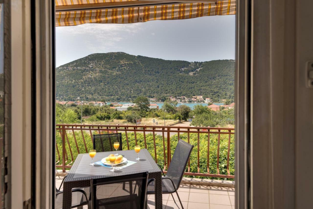 Cozy Apartment Stana In Grebastica ชิเบนิก ภายนอก รูปภาพ