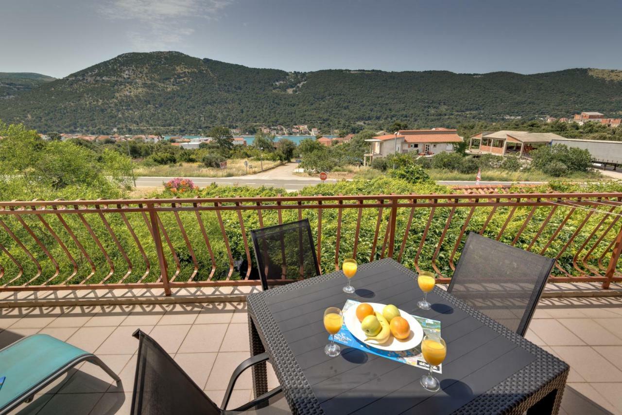 Cozy Apartment Stana In Grebastica ชิเบนิก ภายนอก รูปภาพ