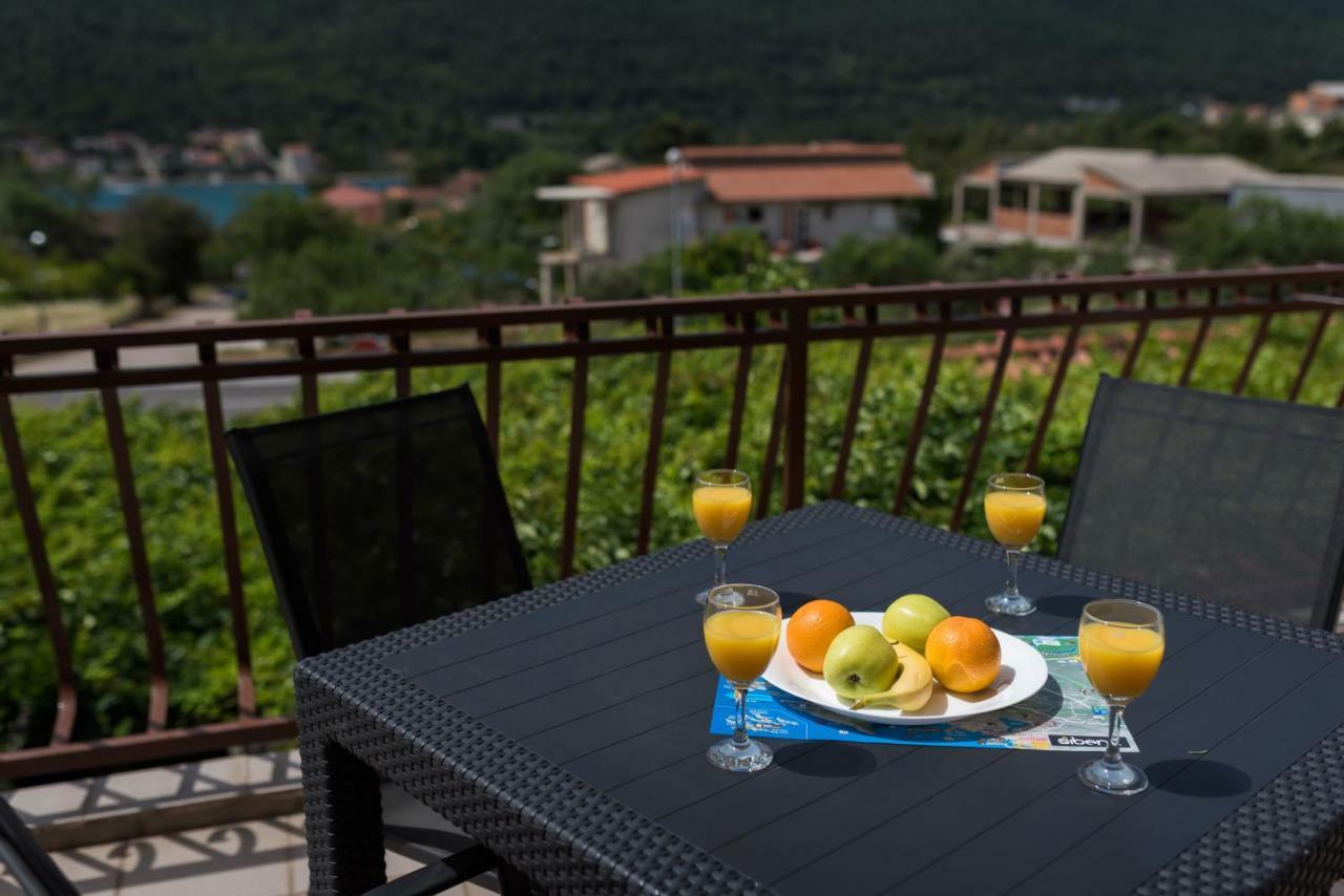 Cozy Apartment Stana In Grebastica ชิเบนิก ภายนอก รูปภาพ